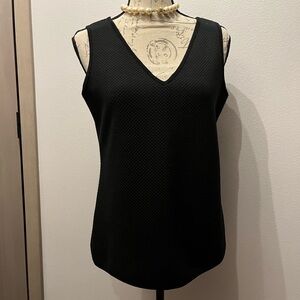 Essential, Women top black